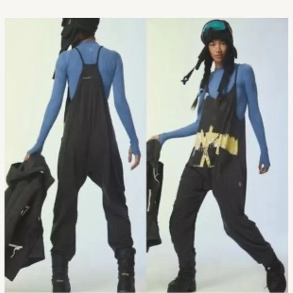 Free People Hot Shot Onesie FP Movement Ski Graphic Black S Printed Jumpsuit - Picture 2 of 8